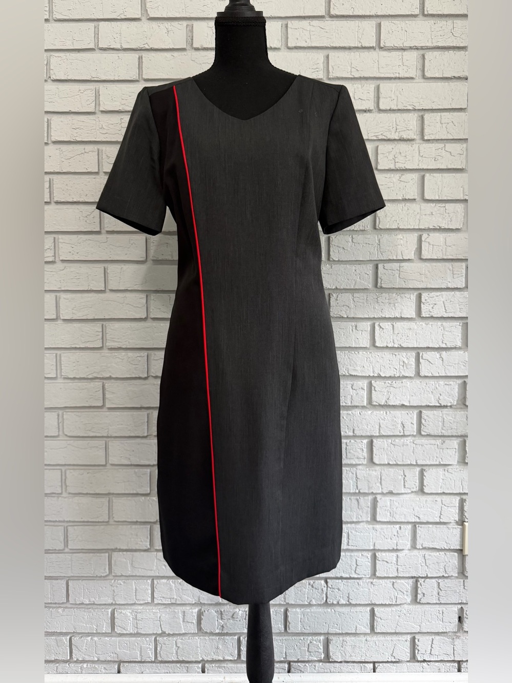 Regeneration Cintas s8 Women’s Grey/Black V-Neck Sheath Flight Attendant Uniform